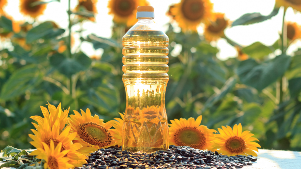 Cold-Pressed Sunflower Oil retains more nutrients and flavor compared to refined oil, making it ideal for salads or low-heat cooking. mmec.pk